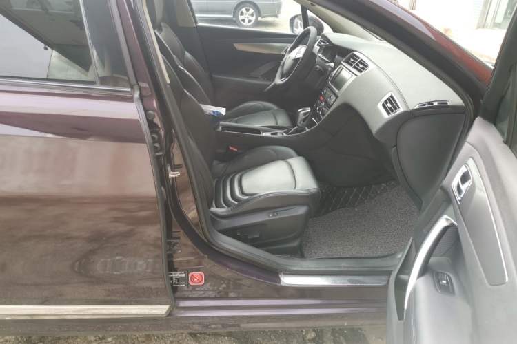 Used DS 5LS 2014 1.6T Luxury Edition THP160 Right Front Seat