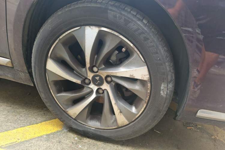Used DS 5LS 2014 1.6T Luxury Edition THP160 Right Front Wheel Hub