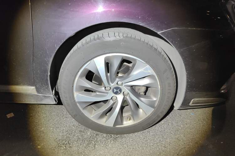 Used DS 5LS 2014 1.6T Luxury Edition THP160 Right Front Wheel Hub