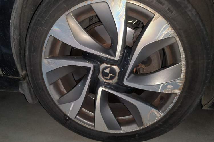 Used DS 5LS 2014 1.6T Luxury Edition THP200 Right Front Wheel Hub
