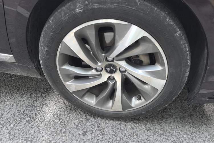Used DS 5LS 2014 1.6T Luxury Edition THP160 Right Front Wheel Hub