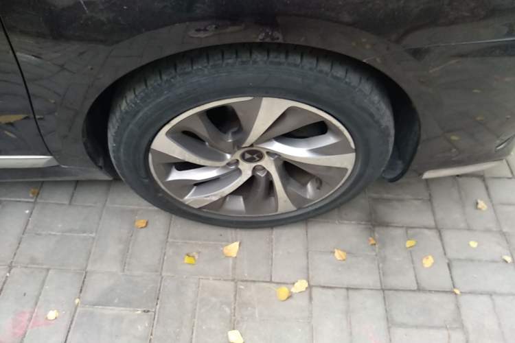 Used DS 5LS 2014 1.6T Luxury Edition THP160 Right Front Wheel Hub