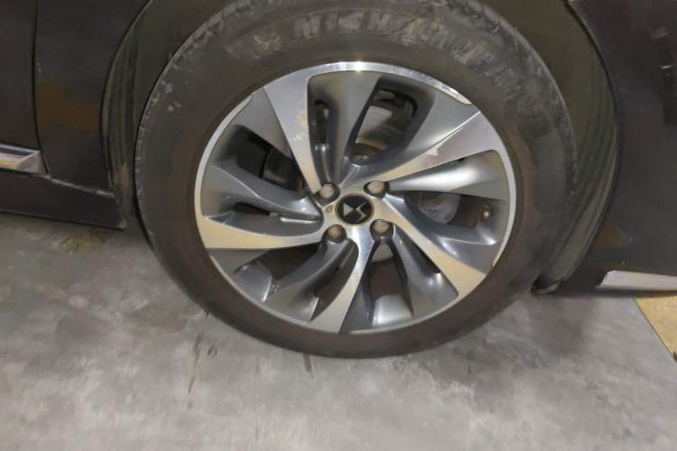 Used DS 5LS 2014 1.6T Luxury Edition THP160 Right Front Wheel Hub