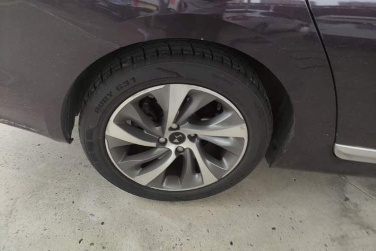 Used DS 5LS 2014 1.6T Elegant Version THP160 Right Rear Wheel Hub