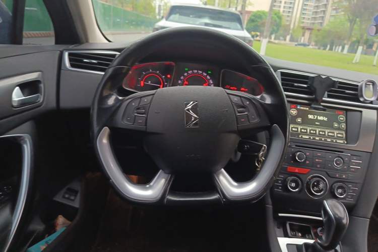 Used DS 5LS 2014 1.6T Elegant Version THP160 Steering Wheel