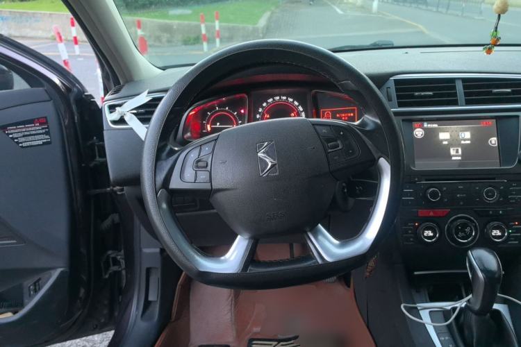 Used DS 5LS 2014 1.6T Elegant Version THP160 Steering Wheel