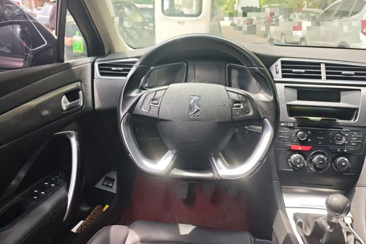 Used DS 5LS 2014 1.8L Manual Comfort Version VTi140 Steering Wheel