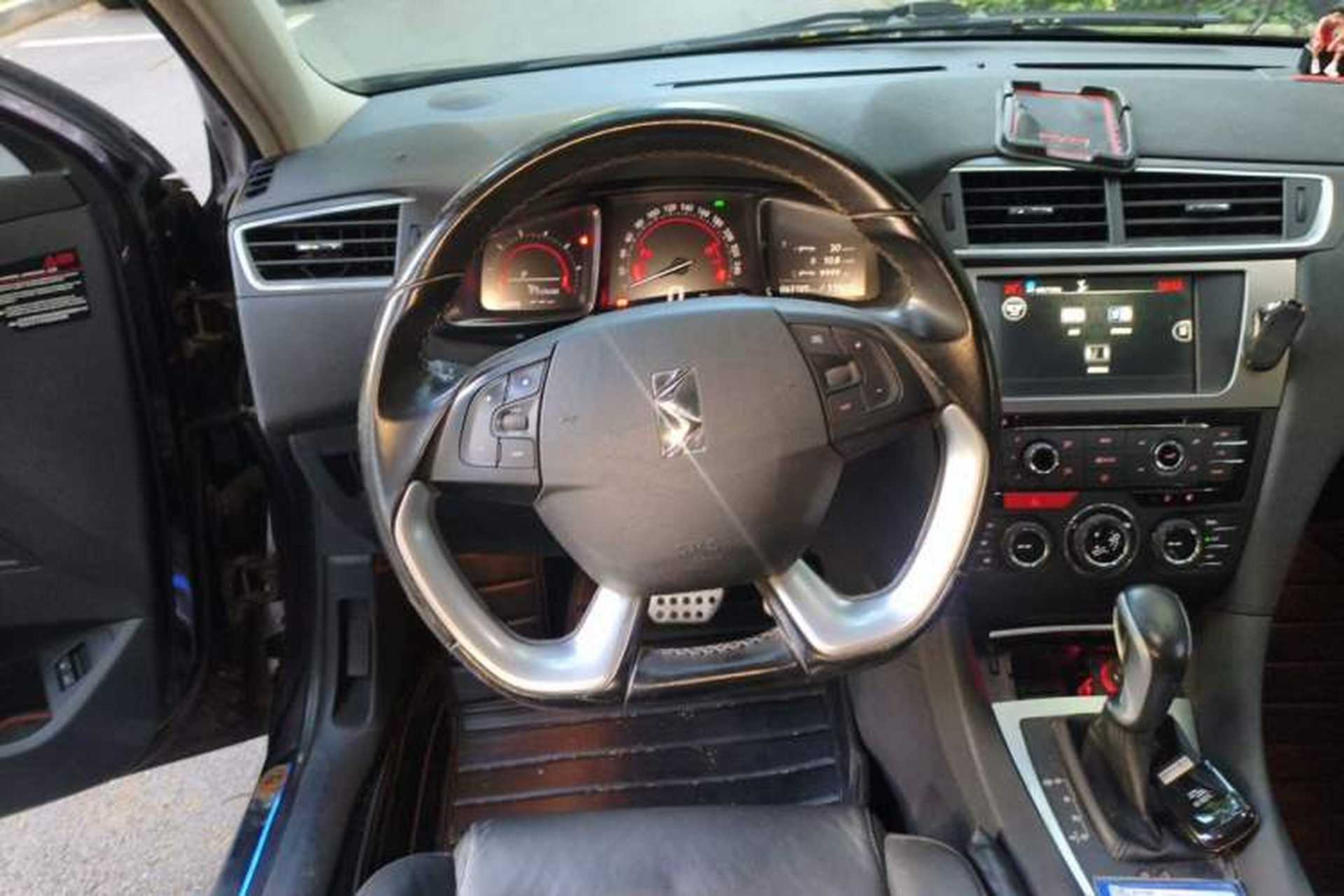 Used DS 5LS 2014 1.6T Luxury Edition THP200 Steering Wheel