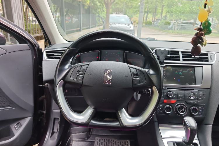 Used DS 5LS 2014 1.6T Elegant Version THP160 Steering Wheel