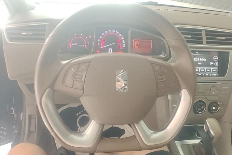 Used DS 5LS 2014 1.6T Luxury Edition THP160 Steering Wheel