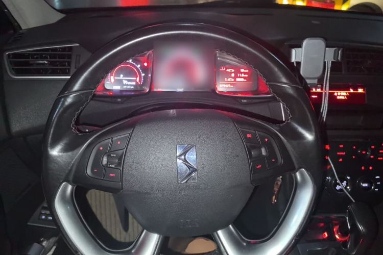 Used DS 5LS 2014 1.8L Elegant Edition VTi140 Steering Wheel