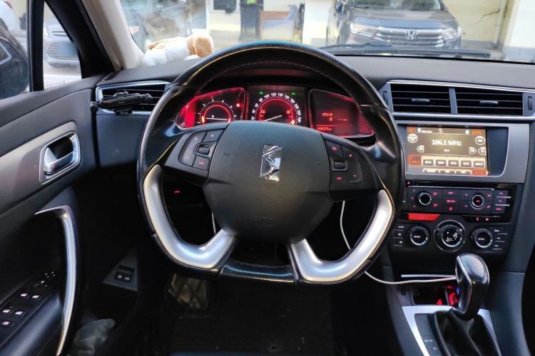 Used DS 5LS 2014 1.6T Luxury Edition THP160 Steering Wheel