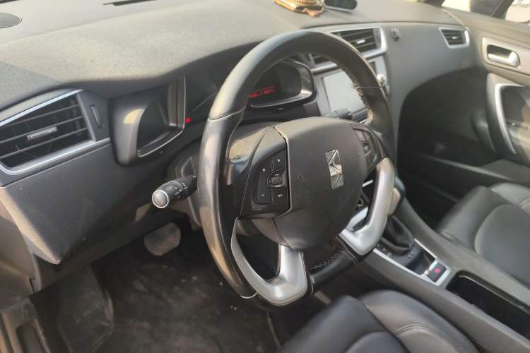 Used DS 5LS 2014 1.6T Elegant Version THP160 Steering Wheel