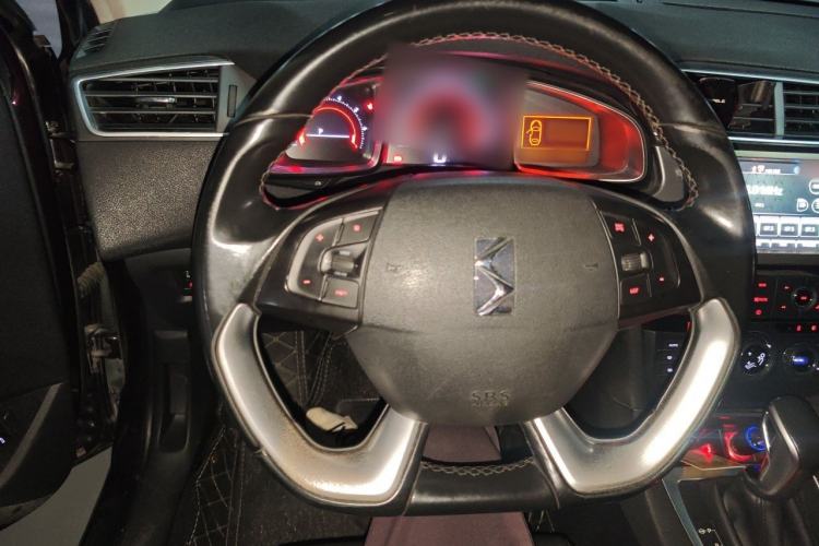 Used DS 5LS 2014 1.6T Luxury Edition THP160 Steering Wheel