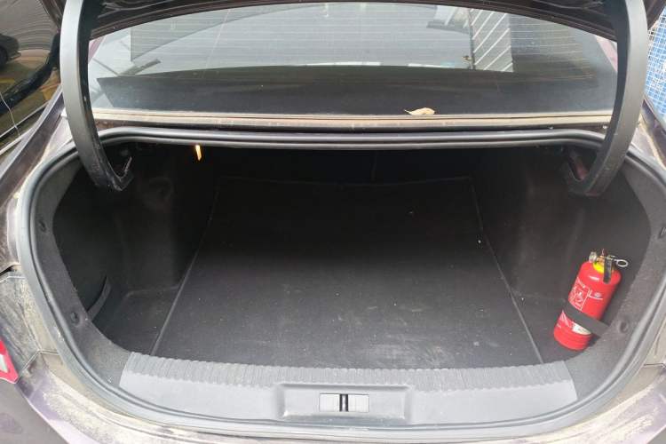 Used DS 5LS 2014 1.6T Luxury Edition THP160 Trunk
