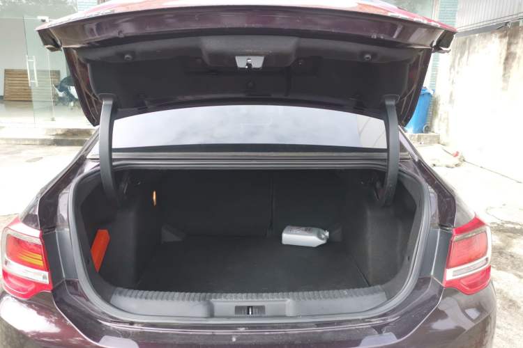 Used DS 5LS 2014 1.6T Luxury Edition THP160 Trunk