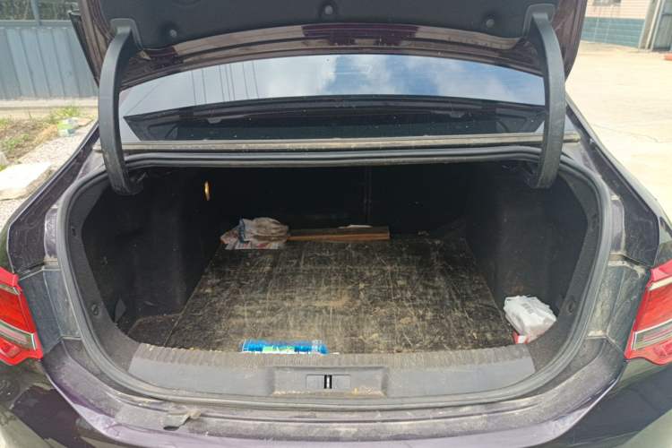 Used DS 5LS 2014 1.8L Elegant Edition VTi140 Trunk