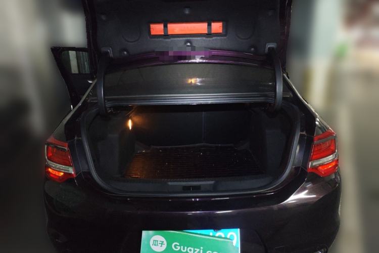 Used DS 5LS 2014 1.8L automatic Comfort version VTi140 Trunk