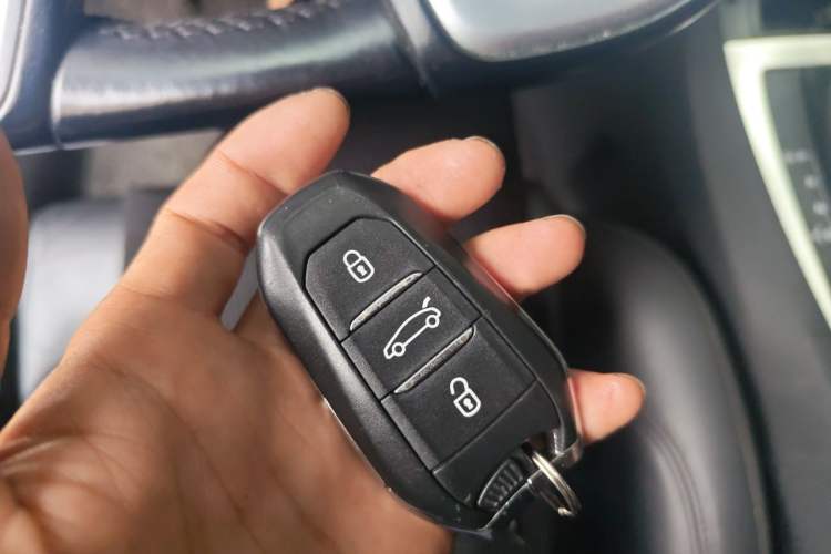Used DS 5LS 2014 1.6T Luxury Edition THP160 Vehicle Key