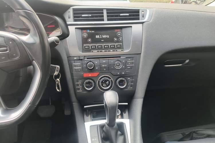 Used DS 5LS 2014 1.6T Elegant Version THP160 Audio And AC Panel