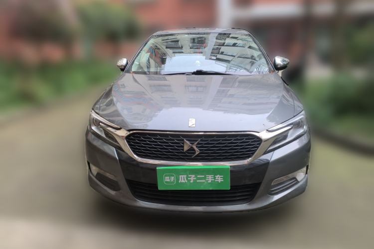 Used DS 5LS 2014 1.8L automatic Comfort version VTi140 Front