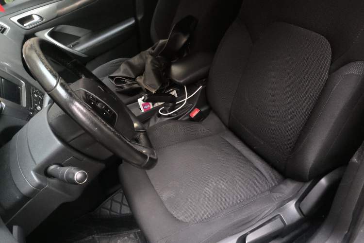 Used DS 5LS 2014 1.8L automatic Comfort version VTi140 Left Front Seat