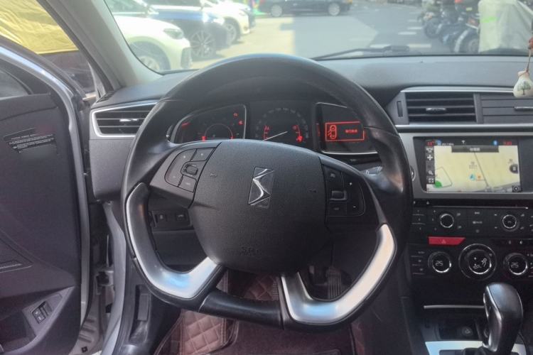 Used DS 5LS 2014 1.6T Luxury Edition THP160 Steering Wheel