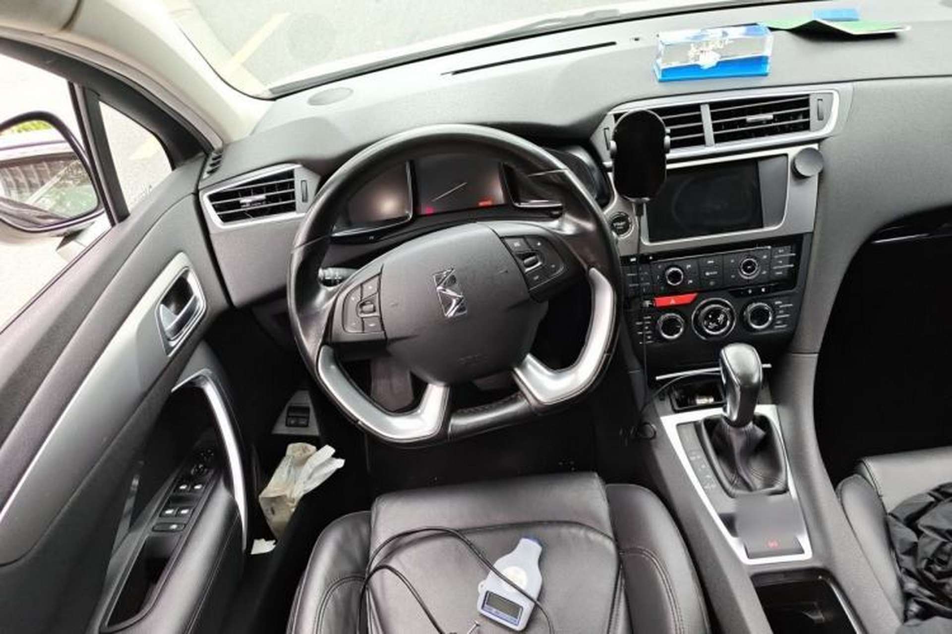 Used DS 5LS 2014 1.6T Luxury Edition THP160 Steering Wheel