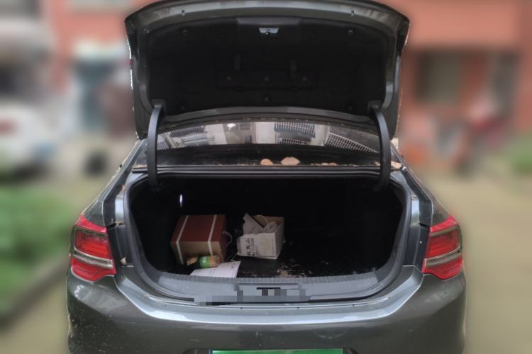 Used DS 5LS 2014 1.8L automatic Comfort version VTi140 Trunk