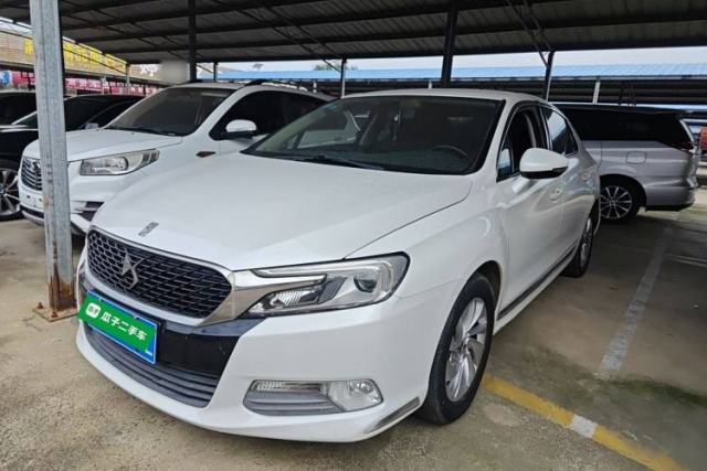 DS 5LS 2014 1.8L Manual Comfort Version VTi140 d’occasion
