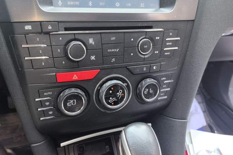 Used DS 5LS 2014 1.8L Elegant Edition VTi140 Audio And AC Panel