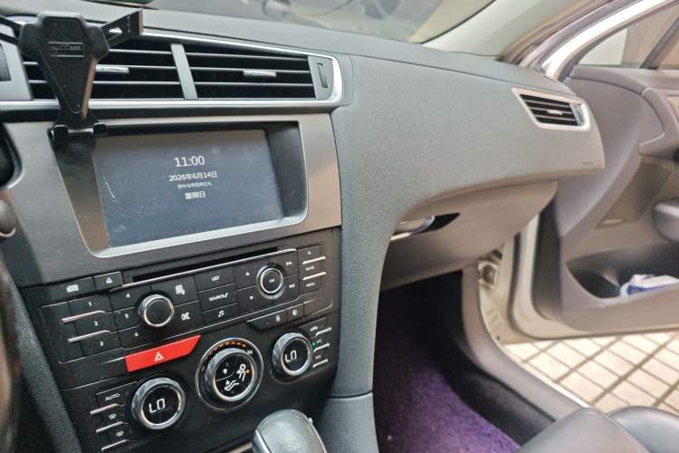 Used DS 5LS 2014 1.8L Elegant Edition VTi140 Audio And AC Panel