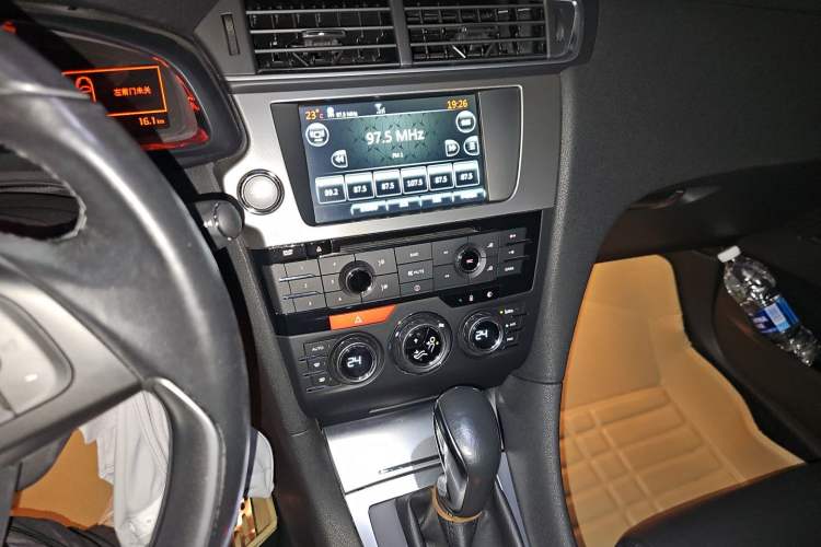 Used DS 5LS 2014 1.6T Luxury Edition THP160 Audio And AC Panel