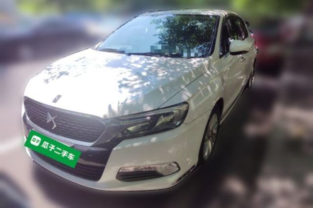DS 5LS 2014 1.8L automatic Comfort version VTi140 usata