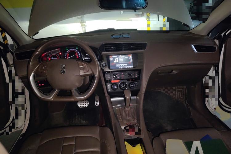 Used DS 5LS 2014 1.6T Prestige Edition THP200 Center Console
