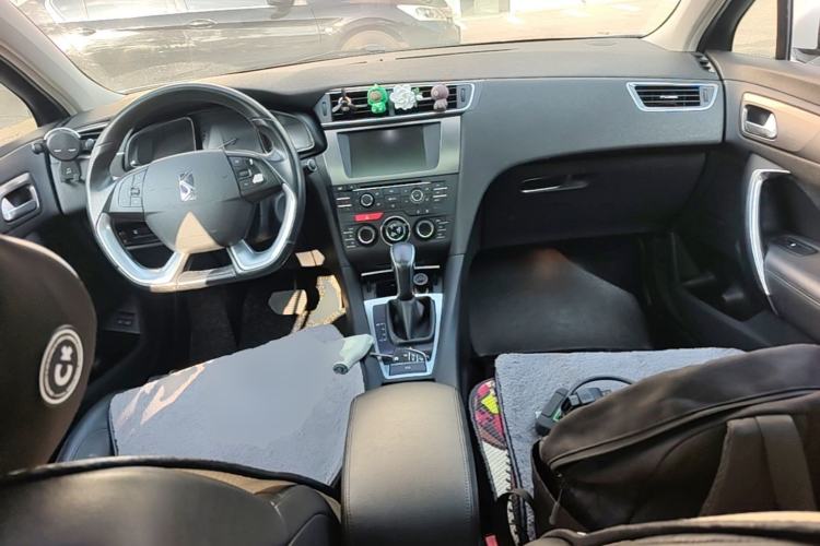 Used DS 5LS 2014 1.6T Elegant Version THP160 Center Console