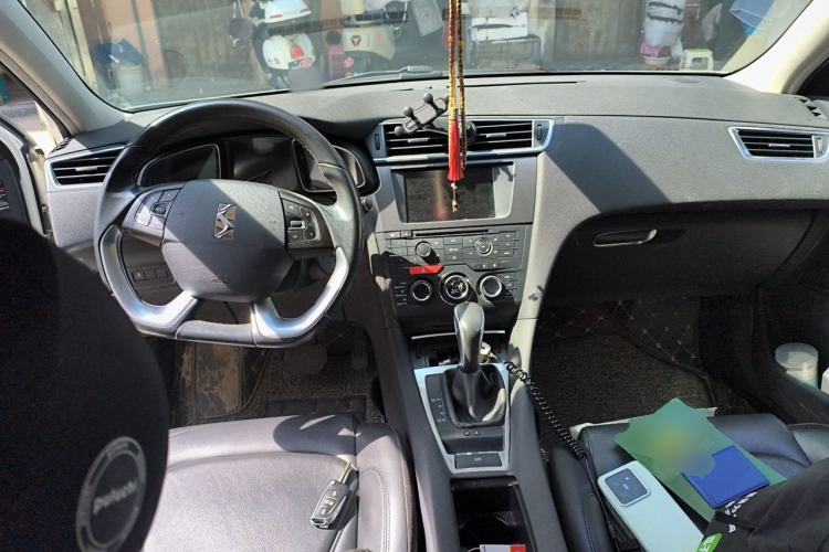 Used DS 5LS 2014 1.6T Elegant Version THP160 Center Console