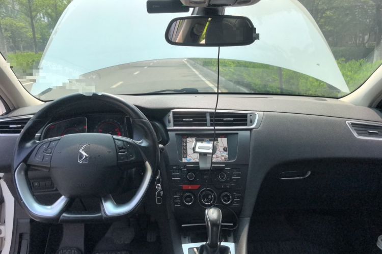 Used DS 5LS 2014 1.6T Elegant Version THP160 Center Console