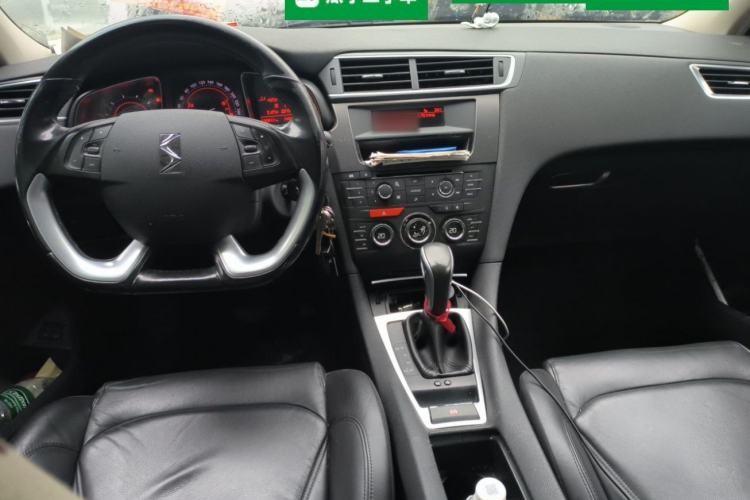 Used DS 5LS 2014 1.8L Elegant Edition VTi140 Center Console