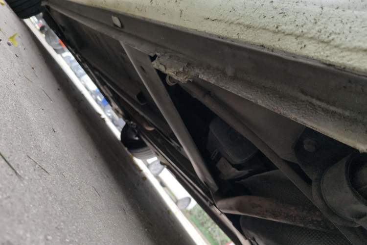 Used DS 5LS 2014 1.8L automatic Comfort version VTi140 Chassis Rear Left