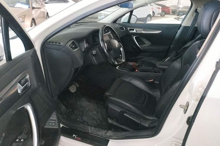 Used DS 5LS 2014 1.6T Elegant Version THP160 Driver Seat