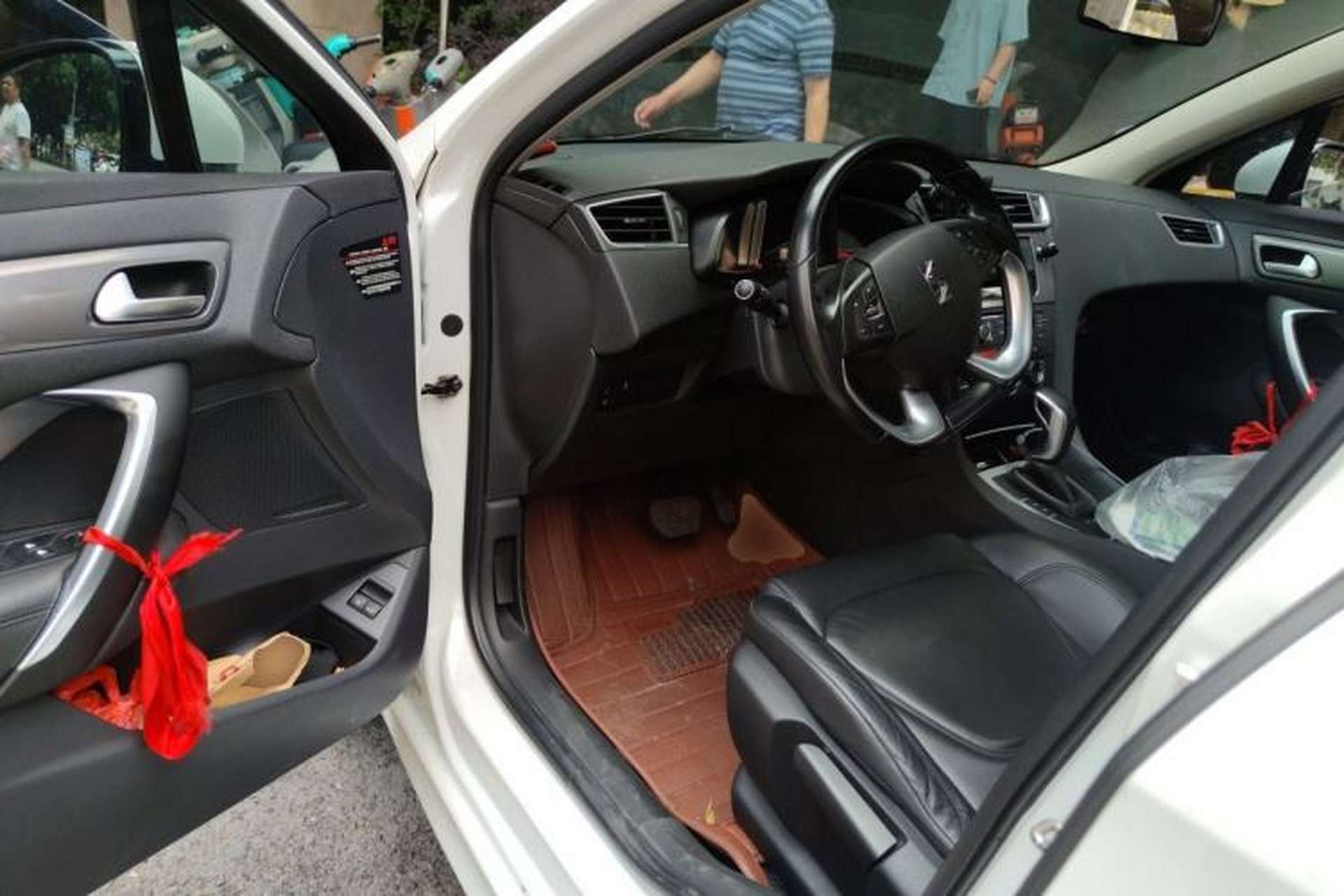 Used DS 5LS 2014 1.8L Elegant Edition VTi140 Driver Seat