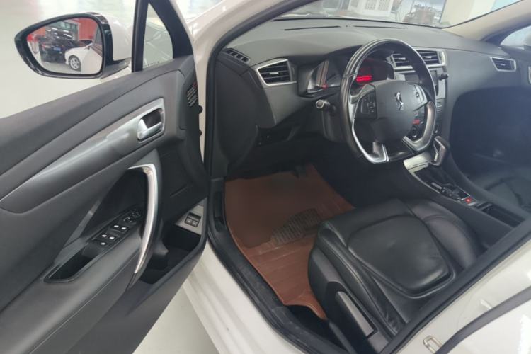 Used DS 5LS 2014 1.8L Elegant Edition VTi140 Driver Seat