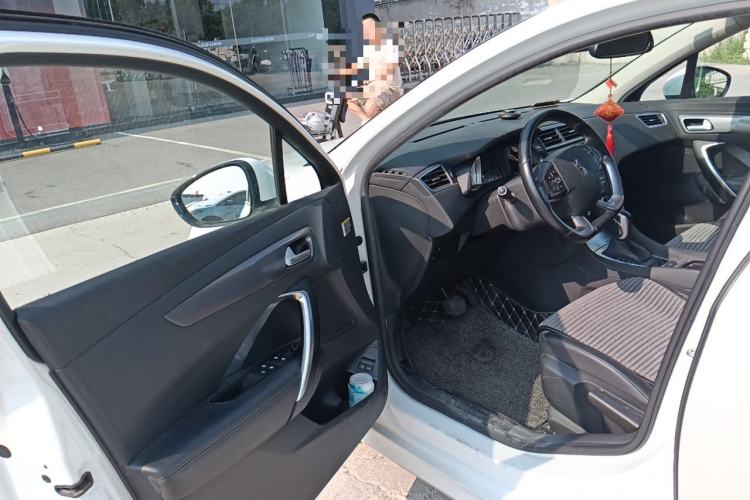 Used DS 5LS 2014 1.6T Elegant Version THP160 Driver Seat