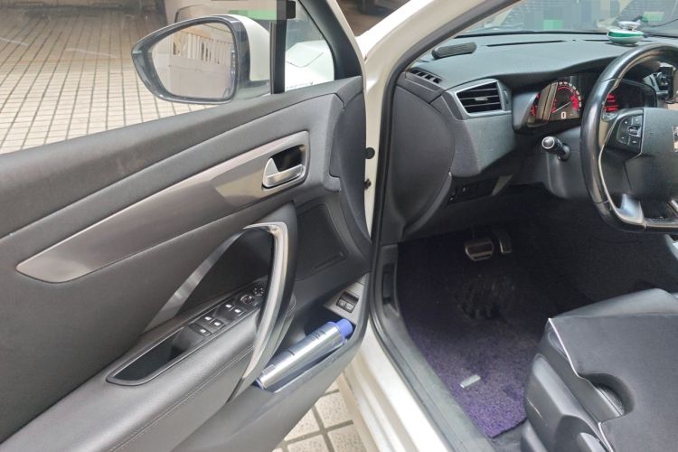 Used DS 5LS 2014 1.8L Elegant Edition VTi140 Driver Seat