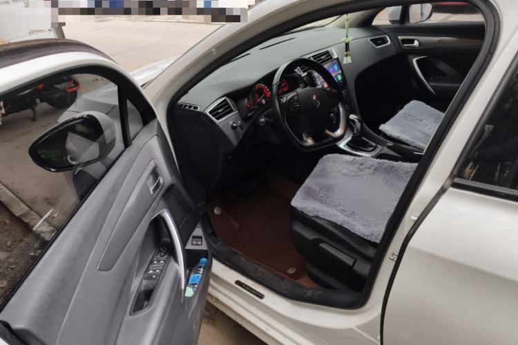 Used DS 5LS 2014 1.8L automatic Comfort version VTi140 Driver Seat
