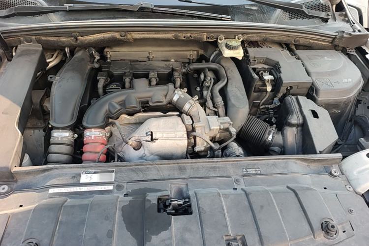 Used DS 5LS 2014 1.6T Elegant Version THP160 Engine Bay