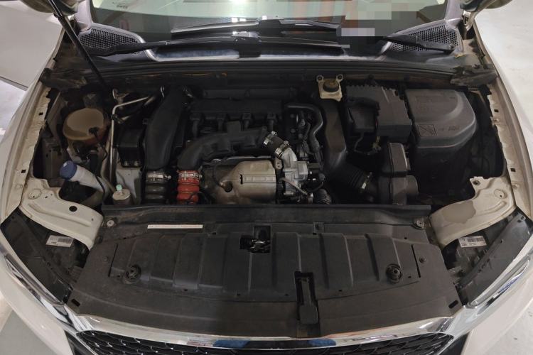 Used DS 5LS 2014 1.6T Luxury Edition THP160 Engine Bay
