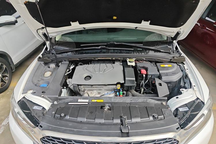 Used DS 5LS 2014 1.8L Manual Comfort Version VTi140 Engine Bay