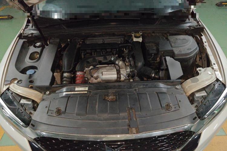 Used DS 5LS 2014 1.6T Elegant Version THP160 Engine Bay